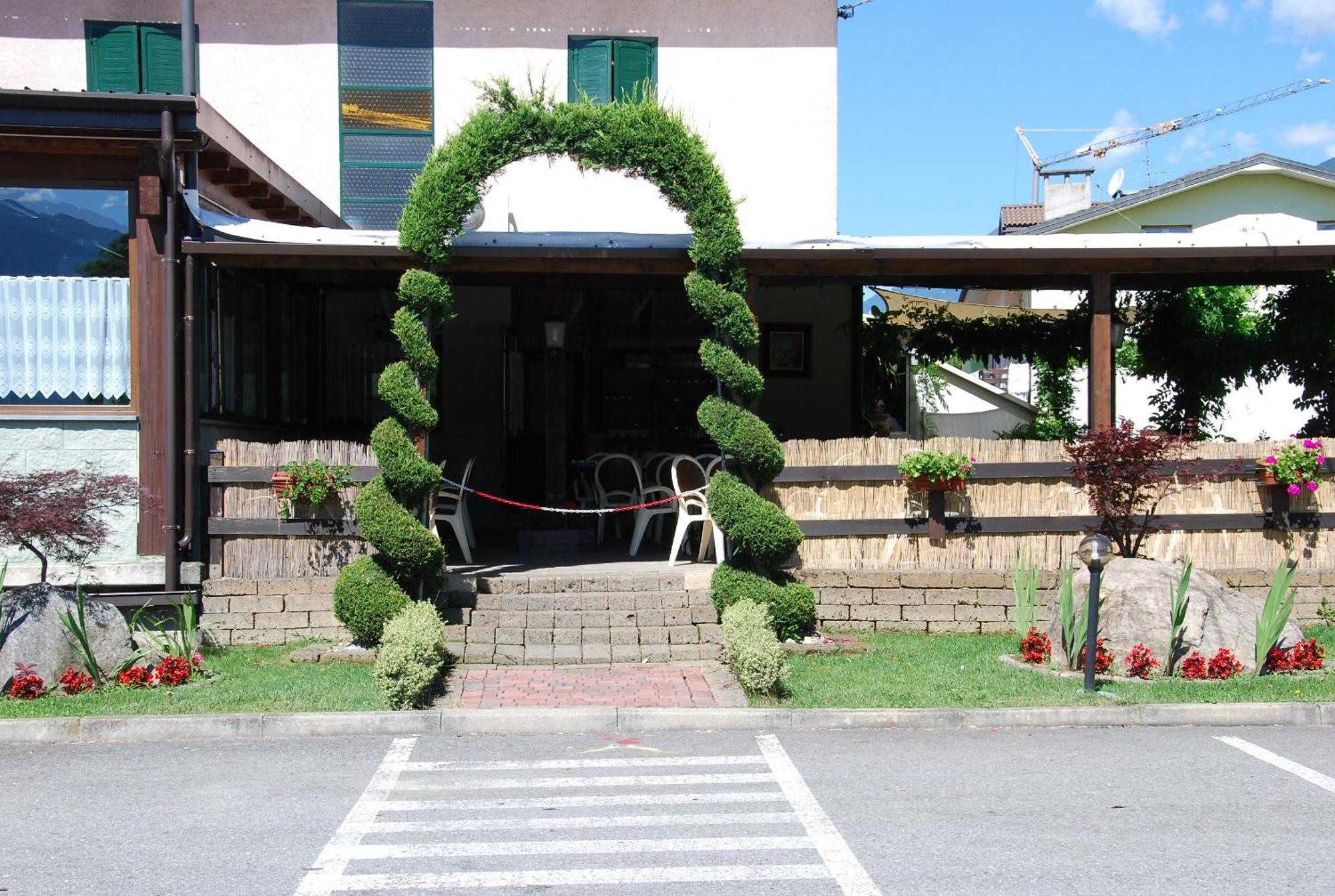Albergo Baffo Chiuro Exterior foto